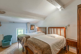 Aux chambres des Bujours
