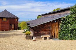La Maison Ronde et ses Cahutes