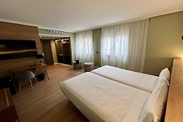YOMO IMPERIAL HOTEL